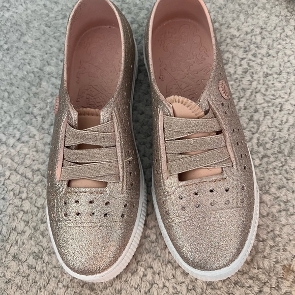 NWOT Malibu sparkly kids shoes size 3 💕💕 - Picture 2 of 3